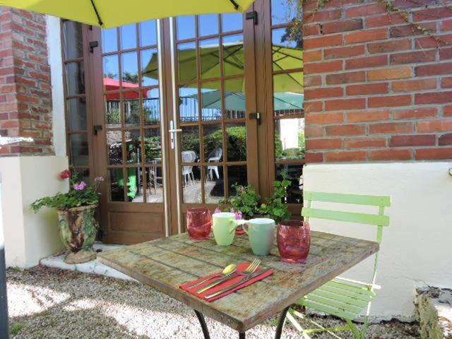 L Auberge Du Lion D Or Nanteuil-sur-Marne エクステリア 写真