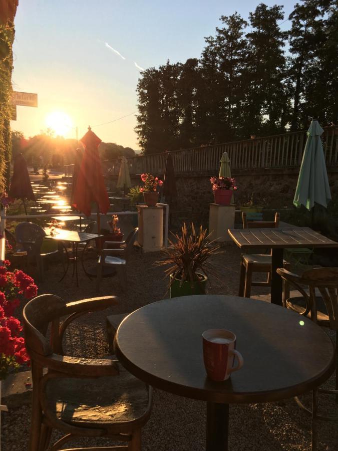 L Auberge Du Lion D Or Nanteuil-sur-Marne エクステリア 写真